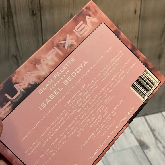 HP💐💐🎉 Isabela Bedoya Illuminati x is eyeshadow palette - Picture 3 of 3